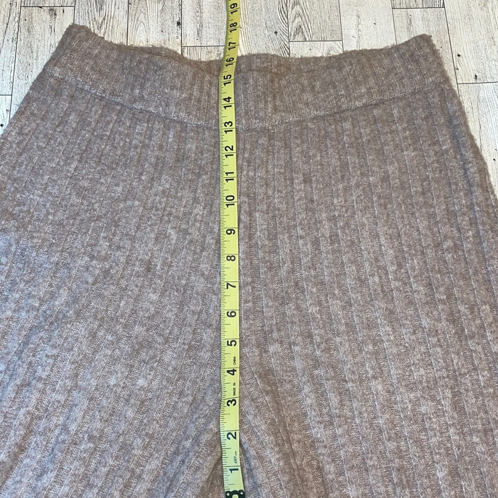 MAMA Rib-knit Wool-blend Pants. Medium - Picture 3 of 10